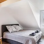 Am Stadtrand Von Apartament