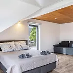 Am Stadtrand Von Apartment