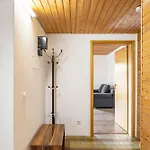 Am Stadtrand Von Apartment